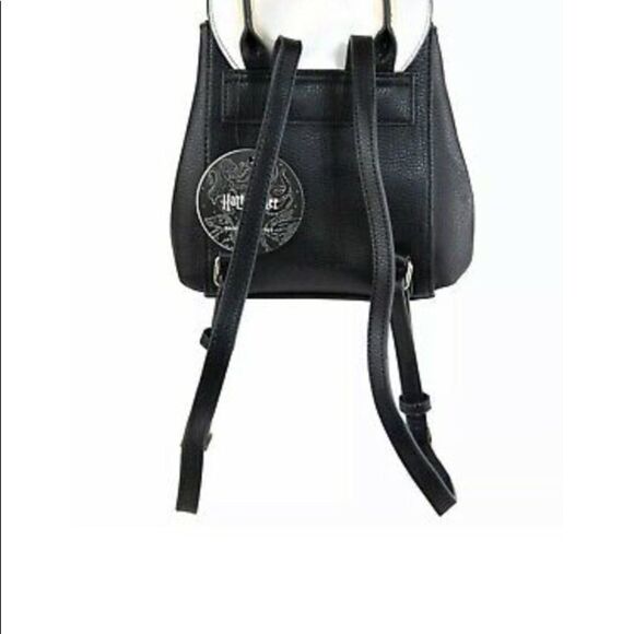 Harry Potter Hufflepuff Mini Backpack - Picture 4 of 5